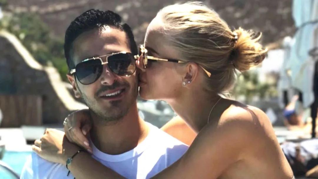 西蒙|8.3分！比杀猪盘还猛，帅哥骗子假冒钻石王子，这片看完不敢网恋