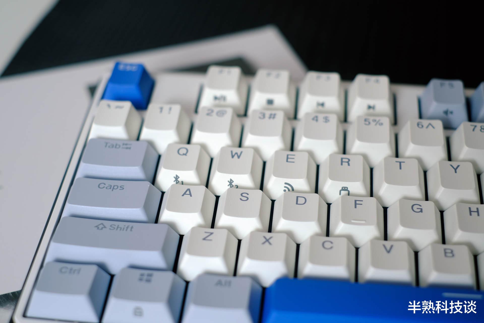 Linux|一款让我放弃樱桃MX 8.0的键盘，杜伽K610W上手体验分享