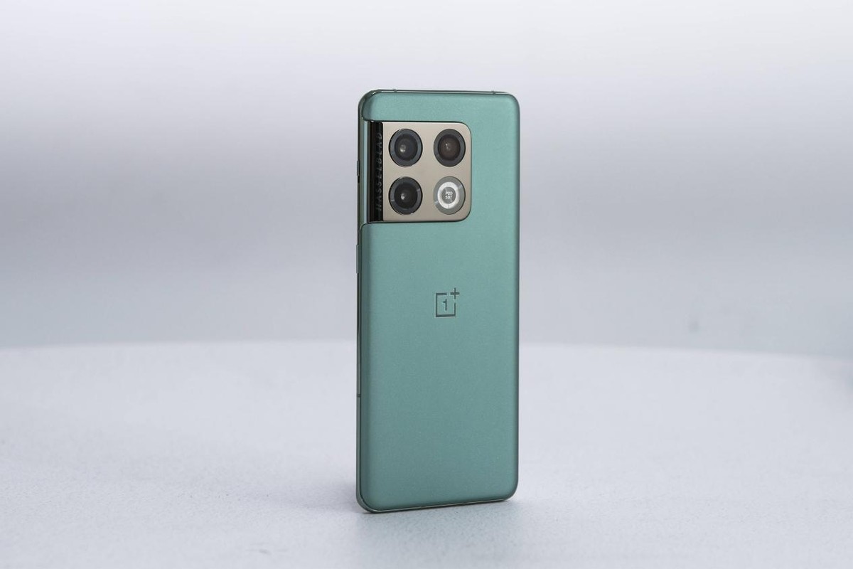 一加科技|高配版价格跳水300元!有哈苏影像加持的一加10 Pro值得买吗?