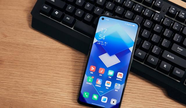 硬盘|E4屏+5000mAh电池，骁龙888加持仅2299起，其实OPPO很良心