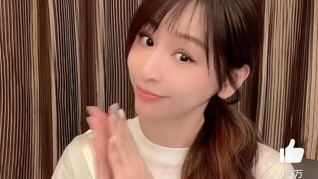 王心凌|王心凌带大家一起合唱《睫毛弯弯》网友：你唱吧我们唱不出这么甜