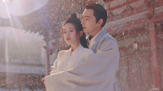 赵露思|?杨洋赵露思恋爱了？两人被扒戴情侣戒指，还穿情侣衣配情侣鞋