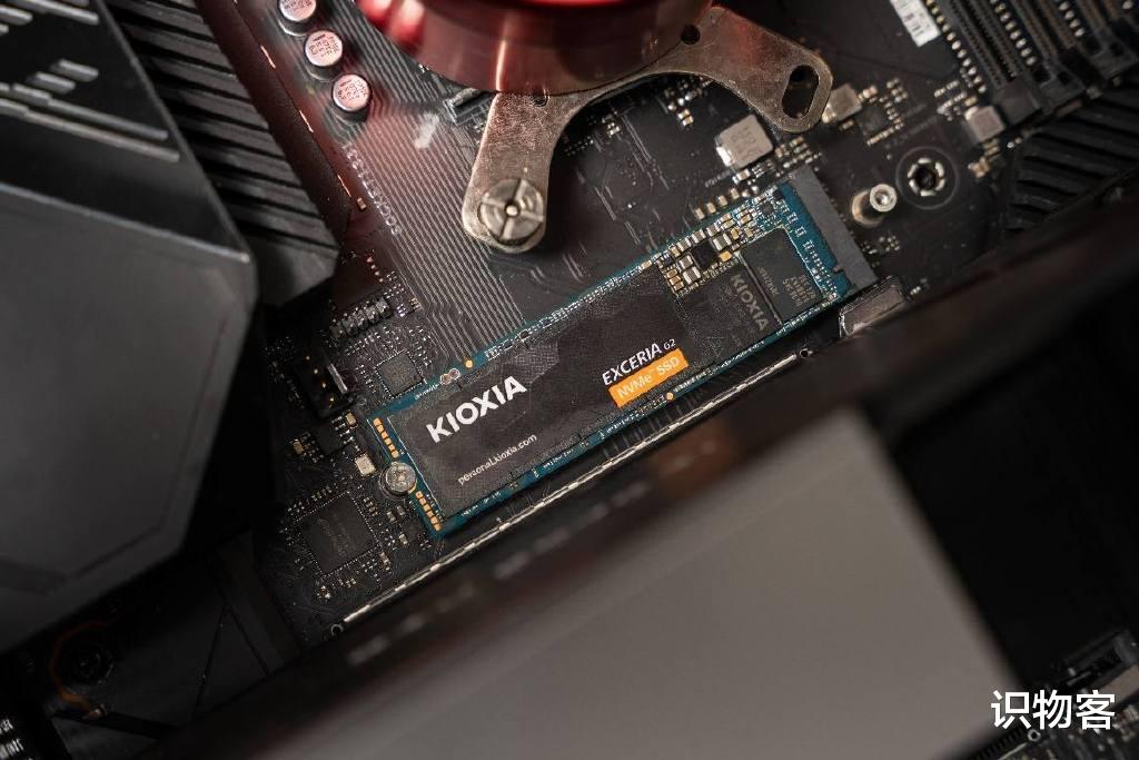 罗永浩|618换上高性能固态硬盘铠侠RC20 G2,玩游戏更高效流畅