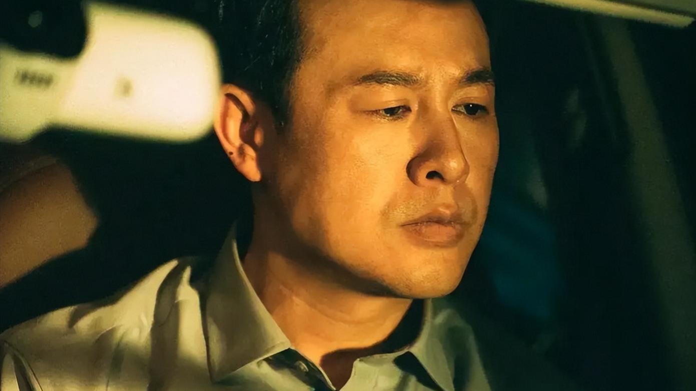 张颂文|张颂文：人人称赞的“明星教父”，为角色增肥减肥，终于红了