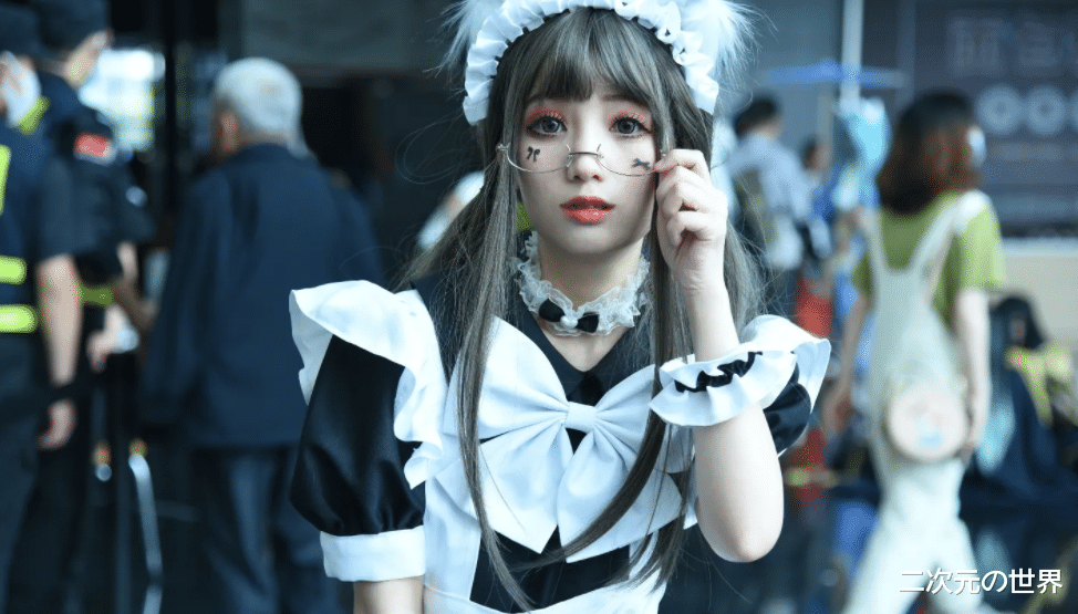 漫展|不雅事件频发，再无泳装和胶衣，毫无生机的漫展还能看吗？