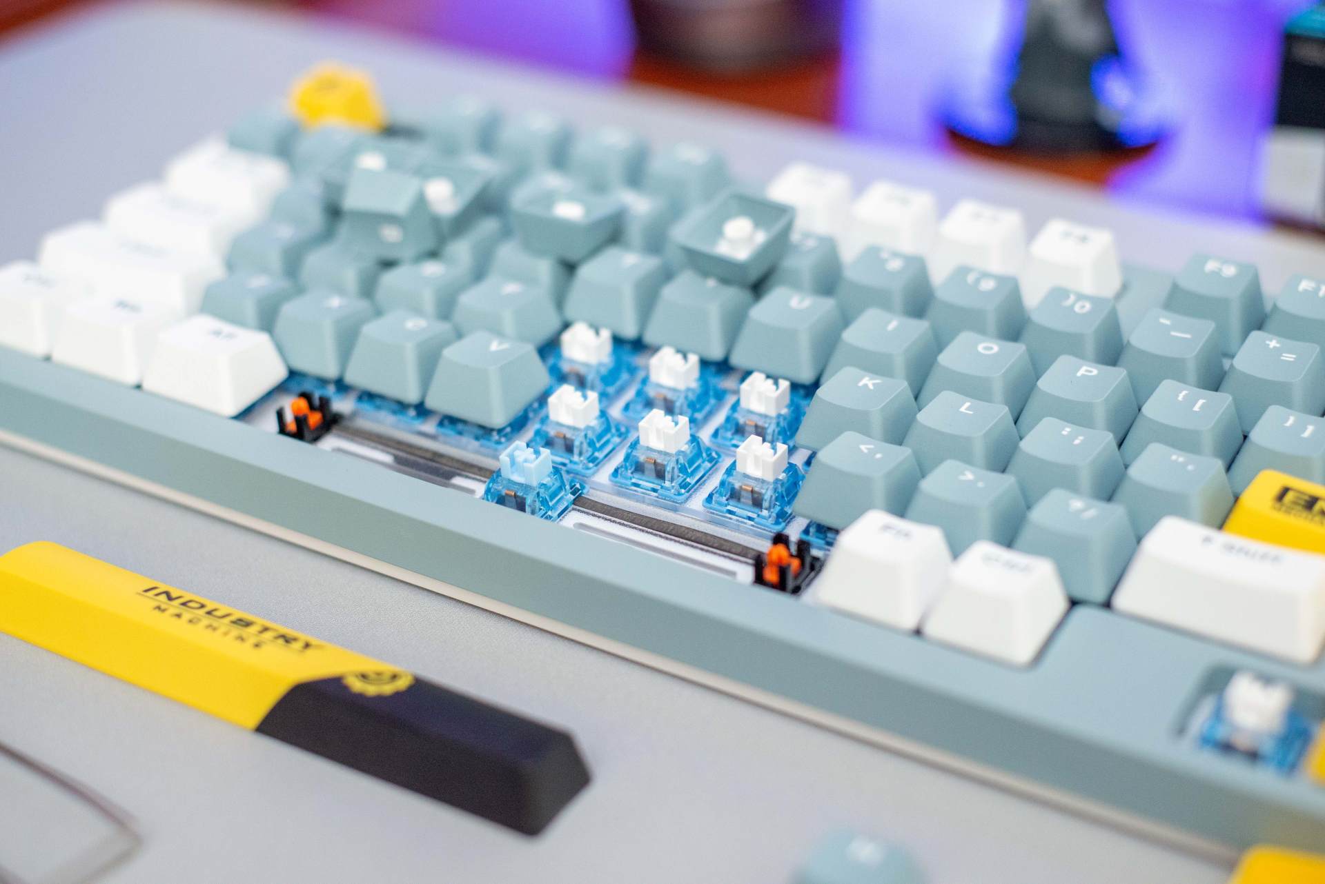 达尔优|量产机械键盘天花板？且让我来盘一盘｜达尔优 A98 机械键盘体验分享