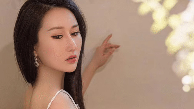 演唱会|向佐默认两人的关系，坦言被朋友欺骗，真实身份被称作小胡静。