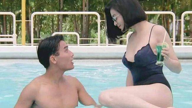 向华强|向华强在娱乐圈地位有多高，关之琳曾为之倾倒，成龙对他忌惮不已