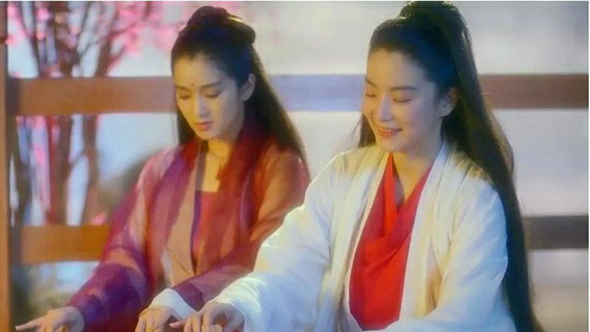 殷桃|无法重拍瞬间：弹琴的林青霞巩俐，帮狄龙梳头的张国荣，王祖贤版埃及艳后