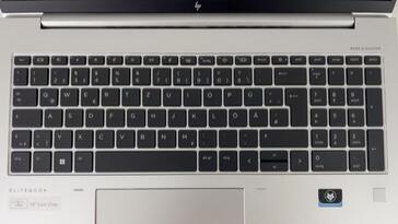 惠普EliteBook 865 G9笔记本评测：EliteBook有很棒的键盘