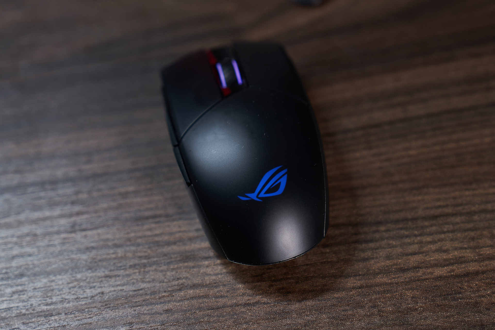 显示器|ROG全家桶桌搭 | 既然要追求败家，那就要贯彻到底咯