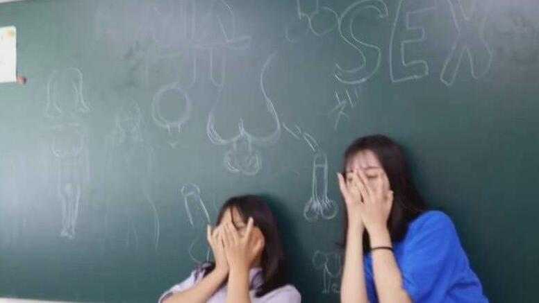 hybe|金佳蓝校园霸凌发酵，Hybe低头了！LESSERAFIM暂停日程