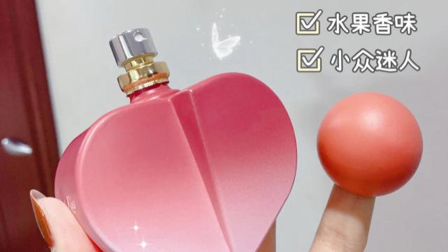 明星素颜 他竟然一直以为我素颜？穷妹妹们就是会省又会用！