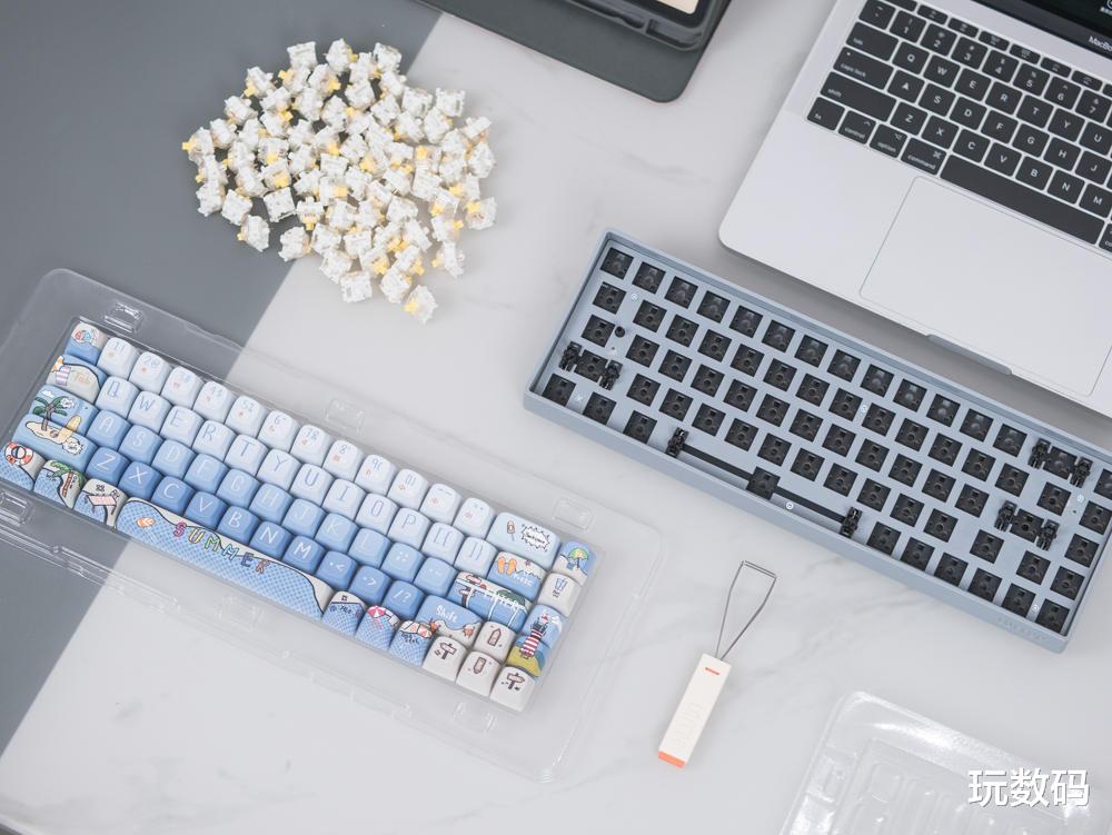苹果|客制化、高颜值，原厂搞定，网友夸爆的国产机械键盘，真的超值？