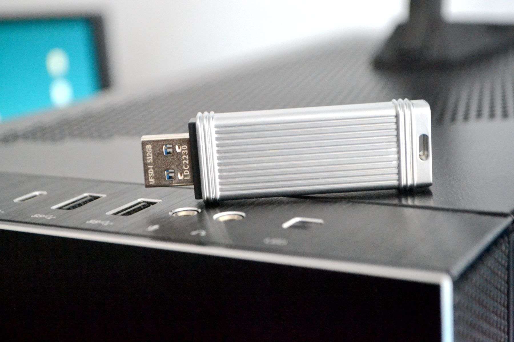 |大神用报废手机闪存DIY个U盘，发现还不如100多买个高速U盘