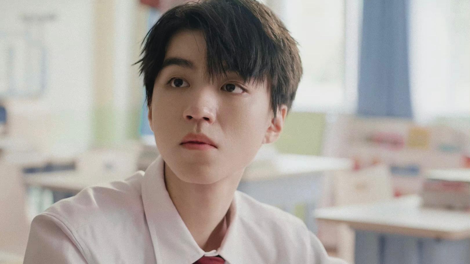 王俊凯|路人评价王俊凯唱功车祸，却被专业人士一年后打脸，小凯进步神速