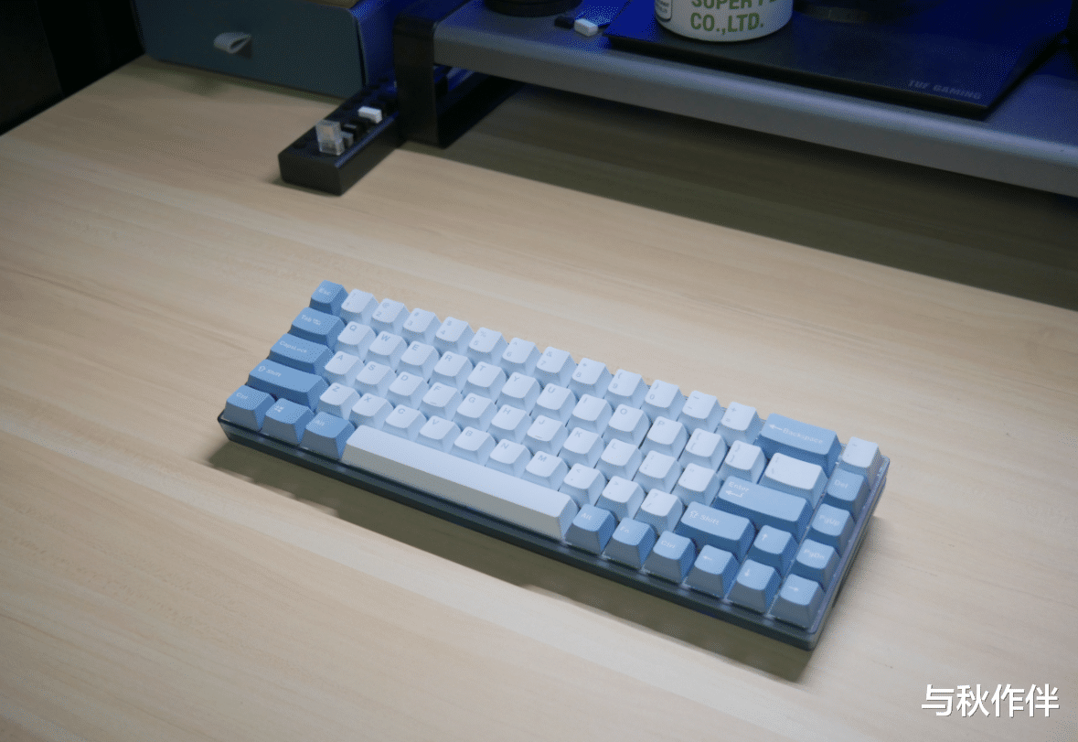 华为|机械键盘玩家的折腾实例,全透套件+CMMK卫星轴+水轴+透明键帽
