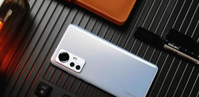 |直降800让利用户,小米经典旗舰好评不断,骁龙8Gen1+50MP三摄