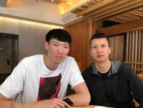 郭艾伦|郭艾伦比肩科比81分，他的去向决定周琦的去向！\n小侠武润震2022-05-01