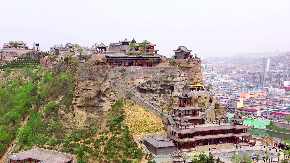 二郎山|陕西藏着座“云顶天宫”，百座庙宇建在悬崖峭壁之上，对外全部免费开放