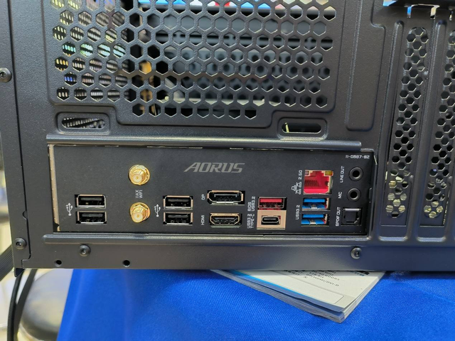 |自带WiFi6无线网卡是亮点,技嘉小雕AXB660M主板评测