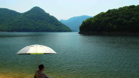 |渔乐杂谈：夏季钓鱼22问之篇4（夏季钓鱼是有风好还是无风好？）