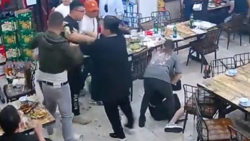 孙艺珍|唐山事件打人男子近照曝光，长相富态生活奢靡，网传欲花60万私了