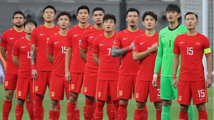 中超|国足无缘世界杯，足协下狠手！曝中超第3次降薪，国脚月薪剩25万