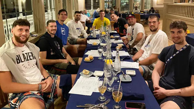 南斯拉夫|前南斯拉夫9名NBA球员大聚会，这阵容足以组建一支豪强球队？