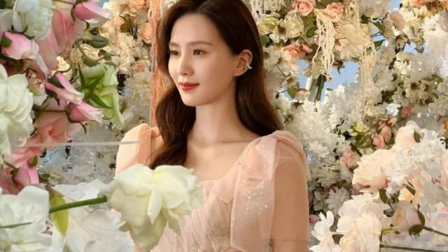 陈赫|陈赫五一冒雨领物资，五位女明星晒居家照斗艳，刘诗诗大片照曝光