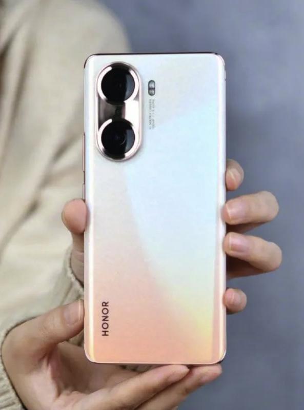 |iQOOneo6和荣耀60之间，该如何选？