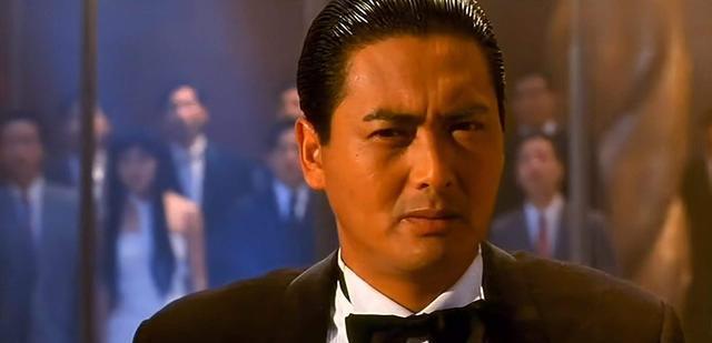 1989年，王晶导演了一部叫《赌神》的电影，开创了赌片先河，也让周润发成