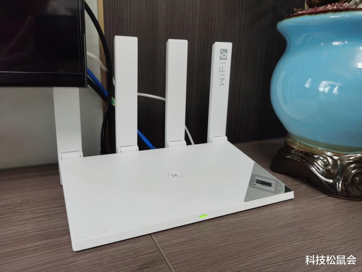 华为|AX6对比AX3Pro实测,华为最强单体路由2年后上新,有哪些升级?