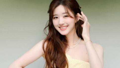 赵露思|赵露思：非科班出身，一成不变的演技，却让她坐稳顶流位置