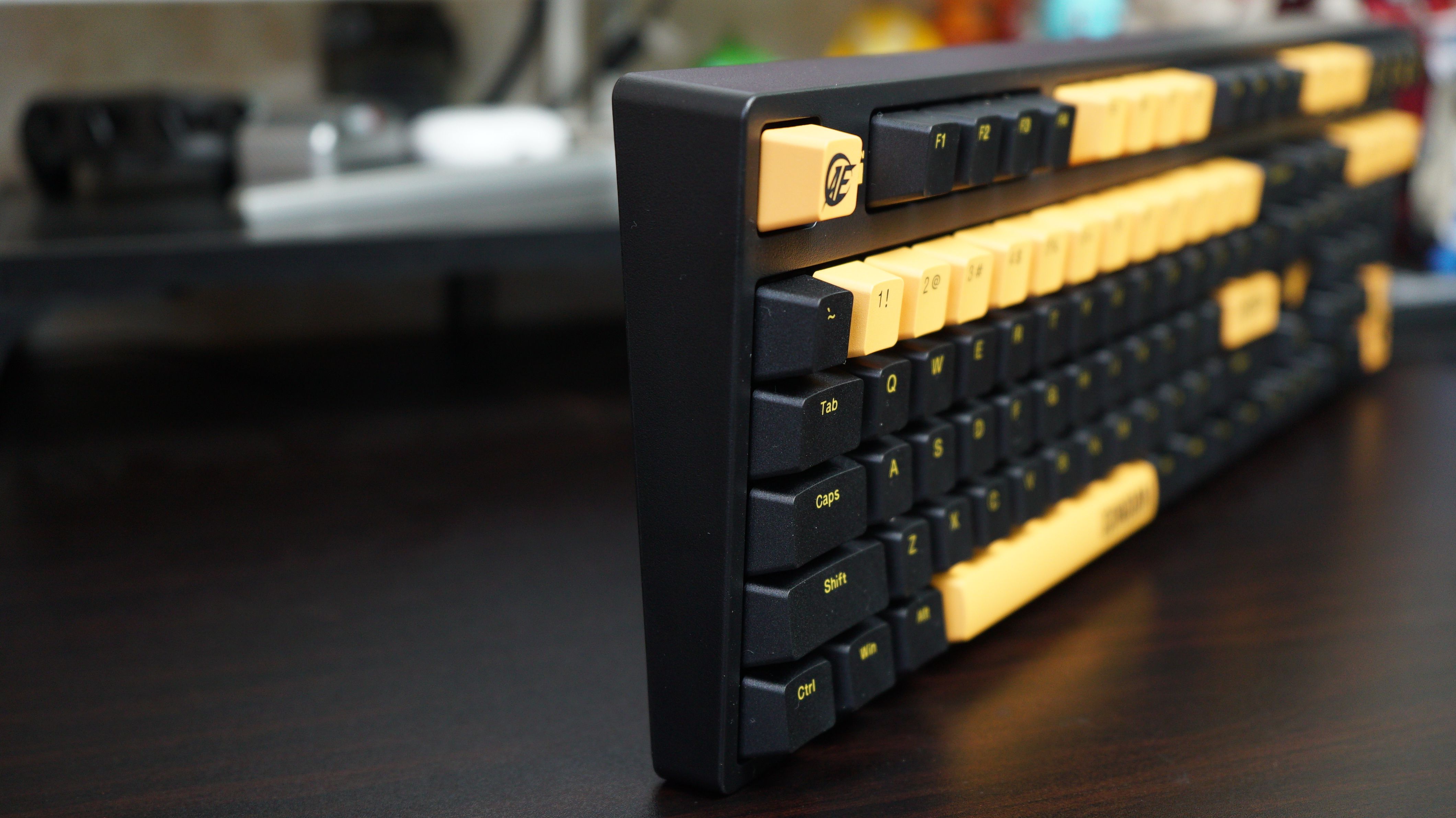 三星手机|桌面整洁好物:ikbc W210机械键盘——此时无线胜有线