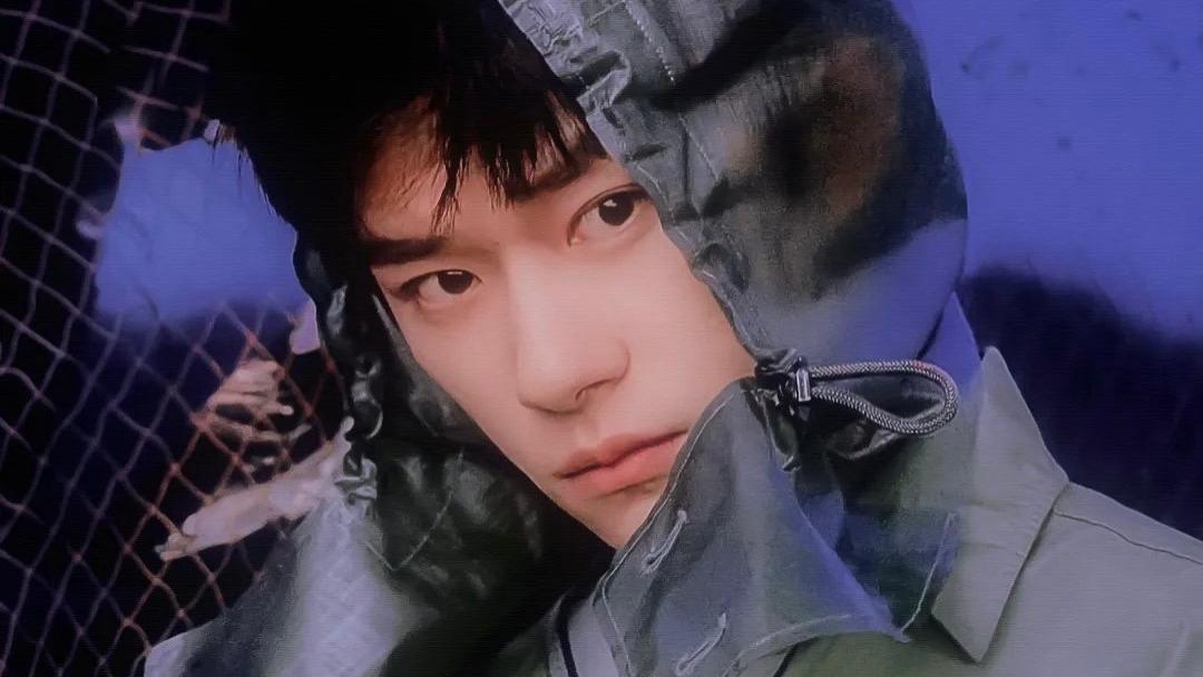 配音|杭州奶奶坐轮椅看易烊千玺主演电影，粉丝猜测这是自己的老年生活