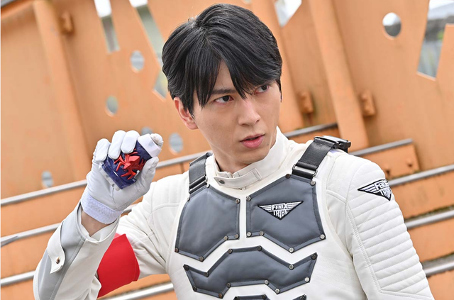 acgn漫评|假面骑士Revice:帝蒙斯驱动器恐将成“万人骑”,副作用依然明显