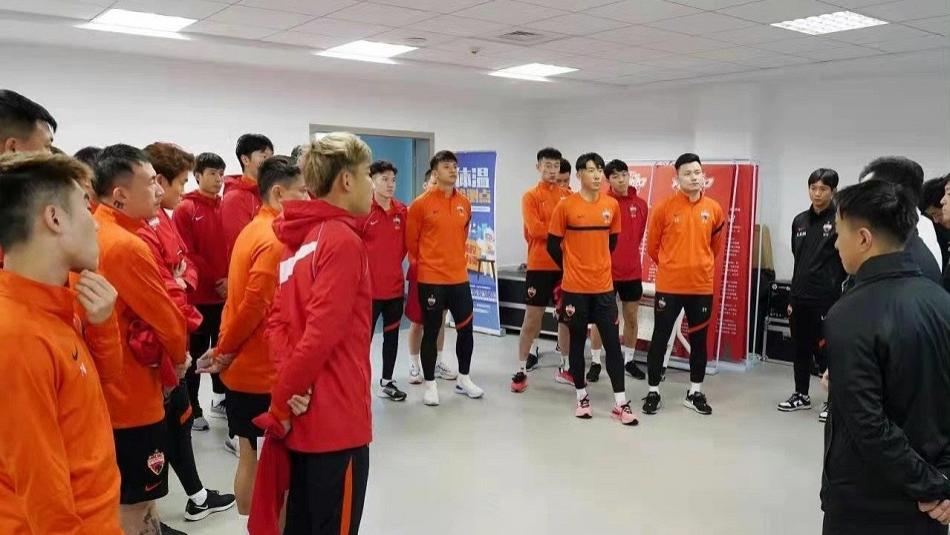 上海男篮|深圳队正式重组！天海球员难留，上港再追戴伟浚，王永珀恐回泰山