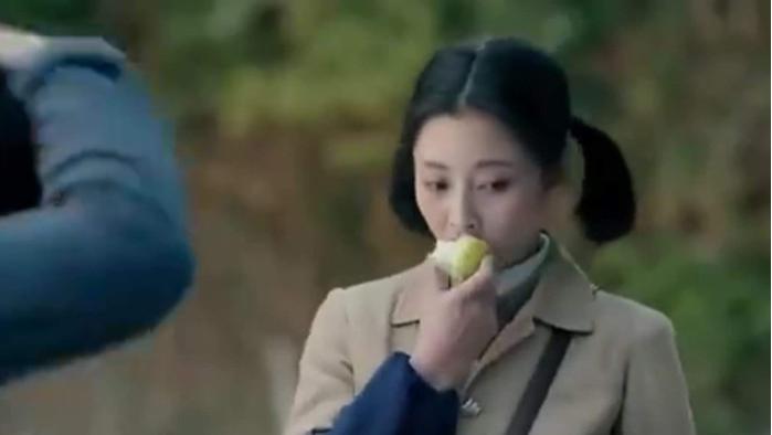 殷桃|大S再婚3天后，《人世间》女主殷桃黑历史被扒：她的前夫，怎么是他！