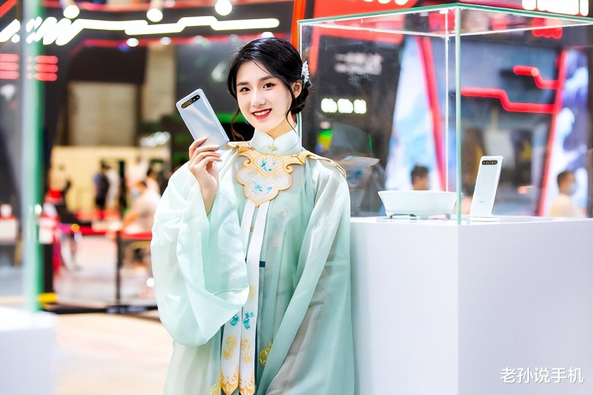 |真我挑战白色手机质感巅峰?魅族、华为表示不服,经典机型盘点!