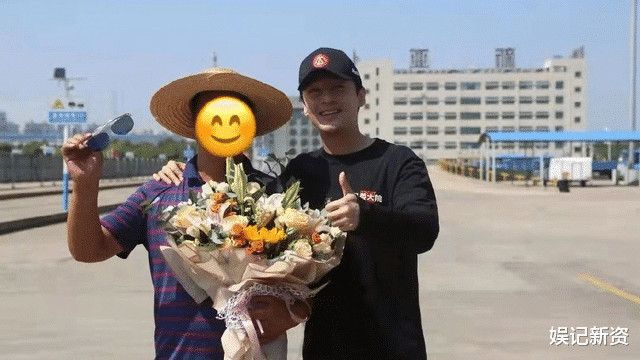 胡歌|胡歌考C6驾照冲上热搜，细节暴露他的修养，新头像让网友直呼有趣