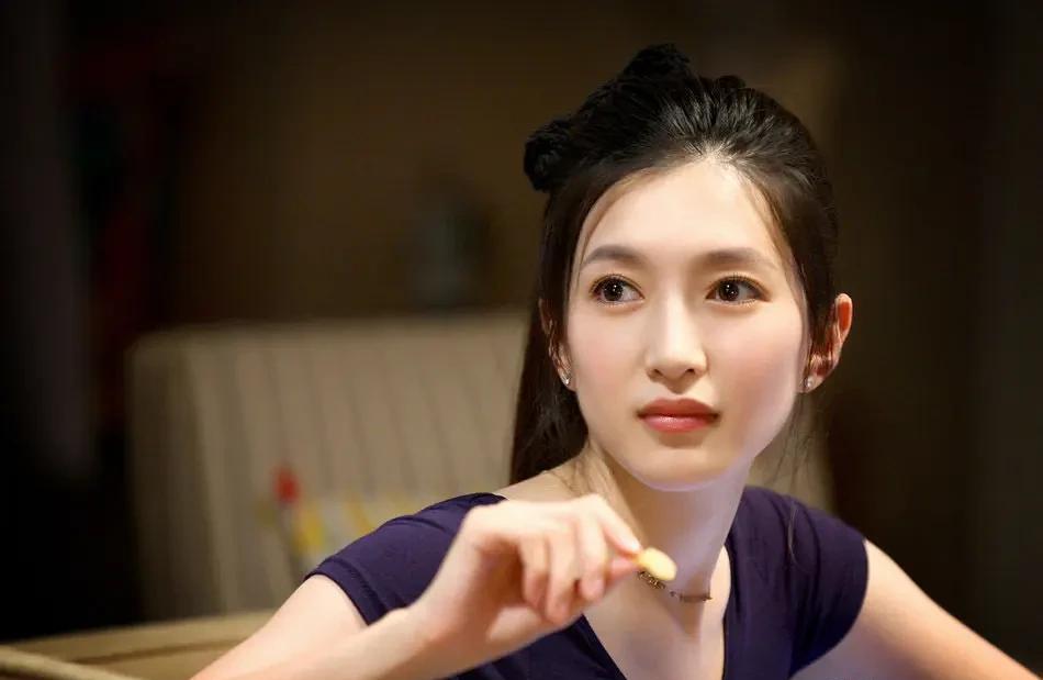 武装|“大长腿女神”的瓜！她不该被漫画戏耍