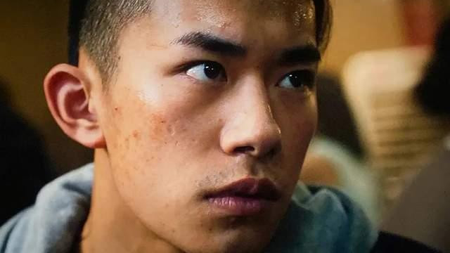 易烊千玺|易烊千玺发文引起强烈争议，胡先煦却晒出考试证据！网友：2人对比高下太明显