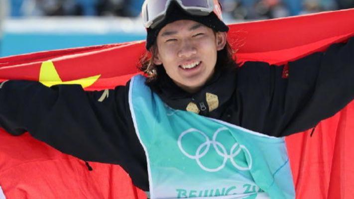 苏翊鸣|苏翊鸣深夜上线回复众明星：像批阅奏折一样，还特意点名林更新