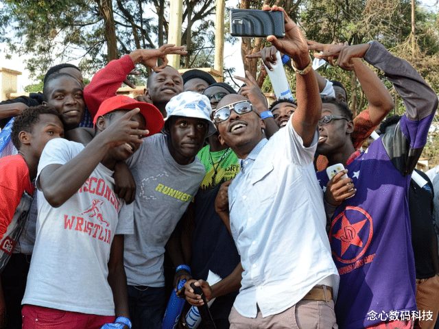 输入法|中国“山寨机”设计奇葩,不在国内出售,打败苹果、三星称霸非洲