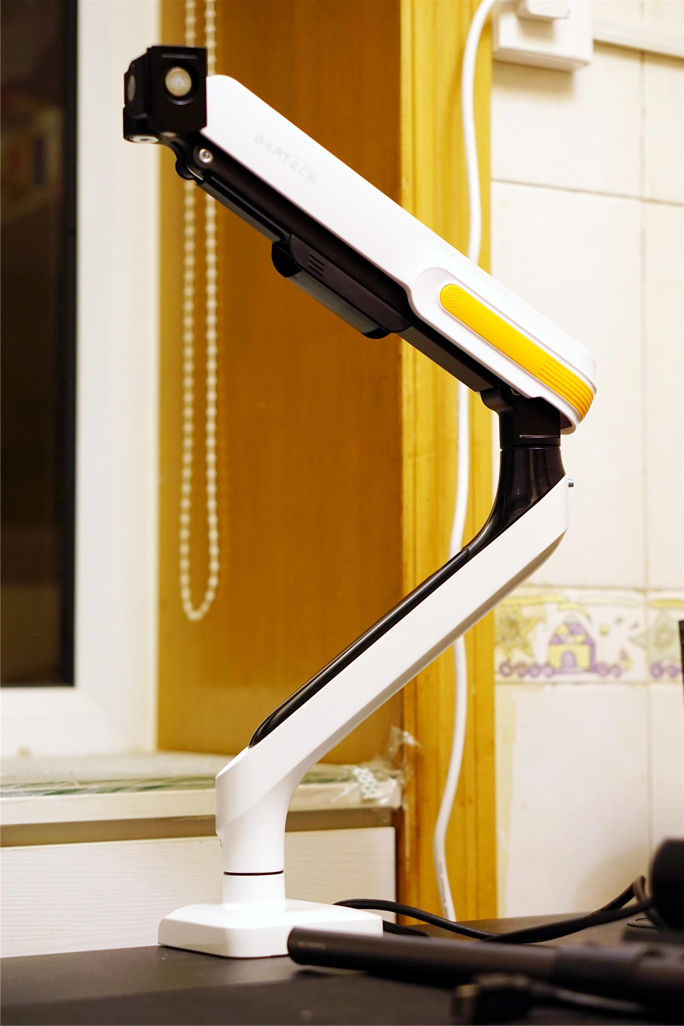 顯示器|用過就離不開的桌面神器，顯示器支架真香，北弧E580