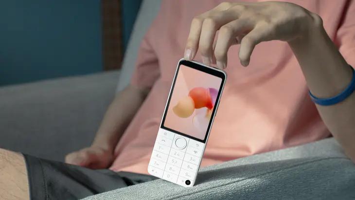 |不比诺基亚强多了？国产按键机大厂发布新机：999元，能用微信