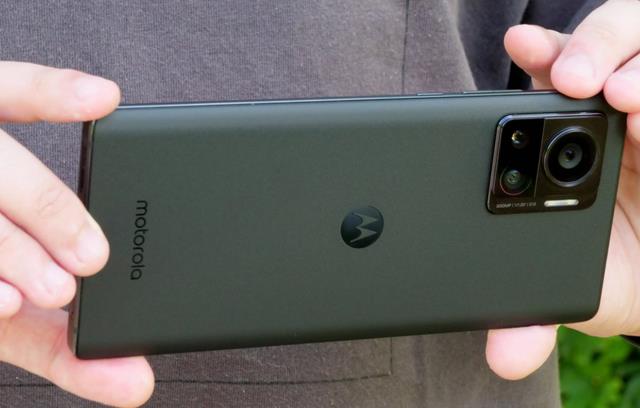 CPU|2亿像素主摄、骁龙8+处理器，8+128G卖3499依旧供不应求