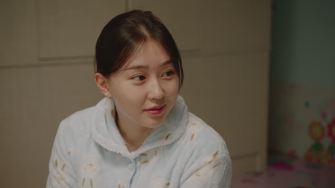 刘英 《乡村爱情14》赵玉田反对刘英做美容，小双看上靳炎