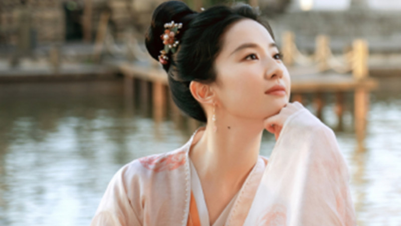 刘亦菲|“神仙姐姐”刘亦菲：饱受质疑也不更改国籍？曹德旺说出背后隐情